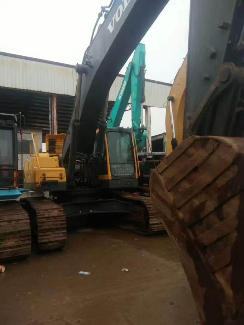 Volvo 460B image 2
