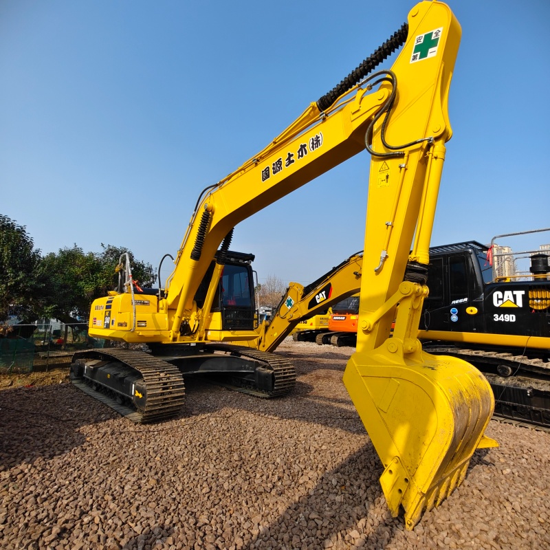 Komatsu 240 image 2