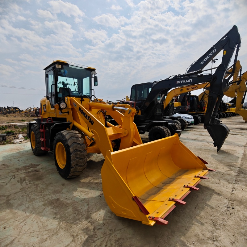 Komatsu 70 image 2