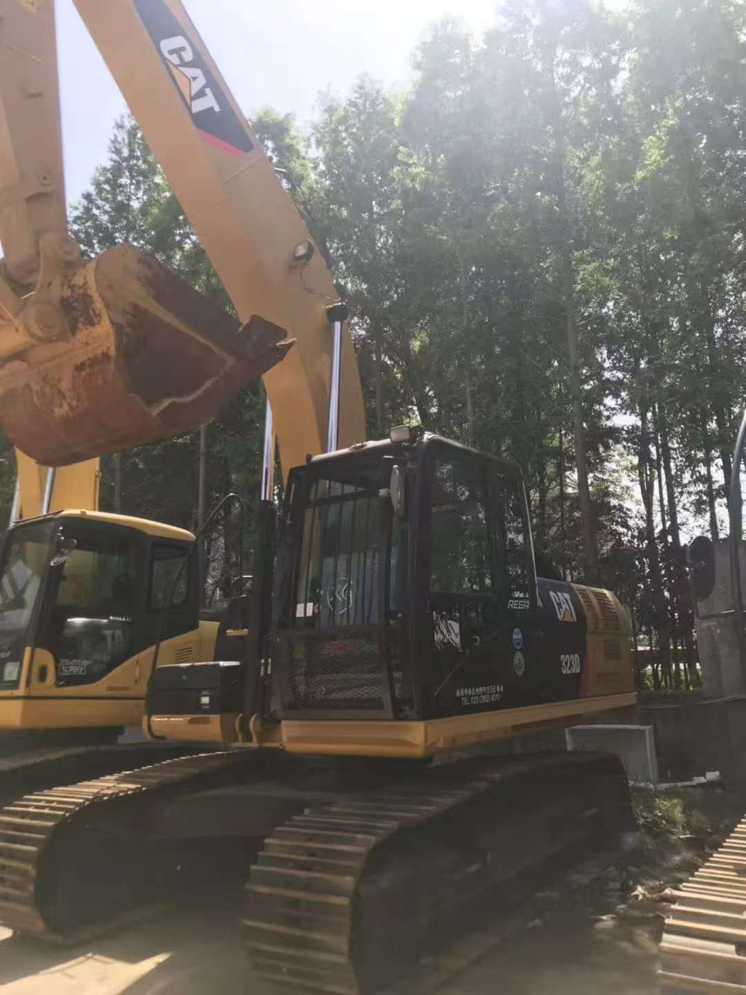 Caterpillar 323D image 2