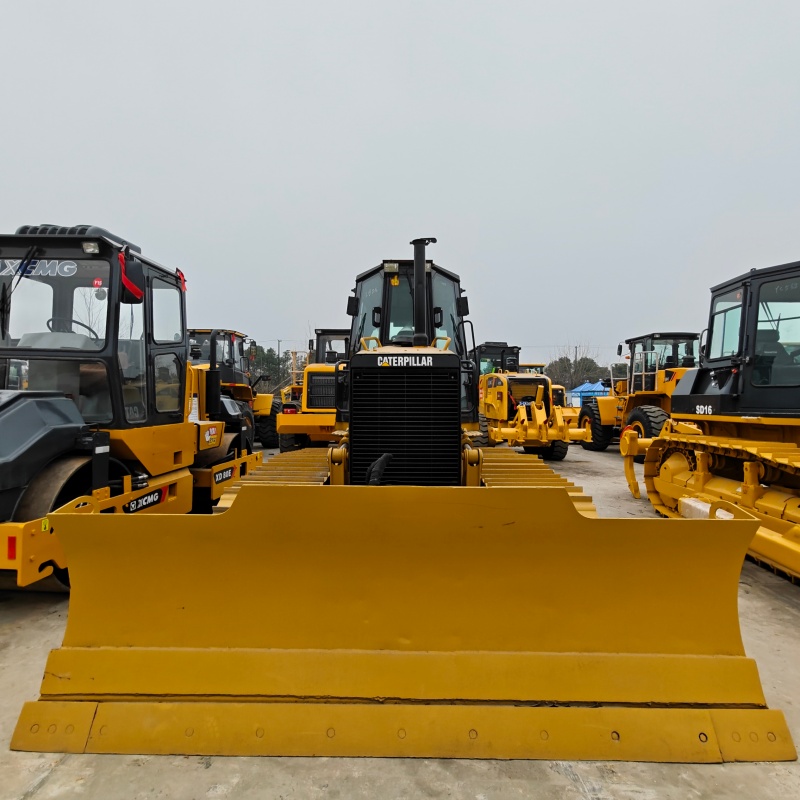 Caterpillar D5K image 2