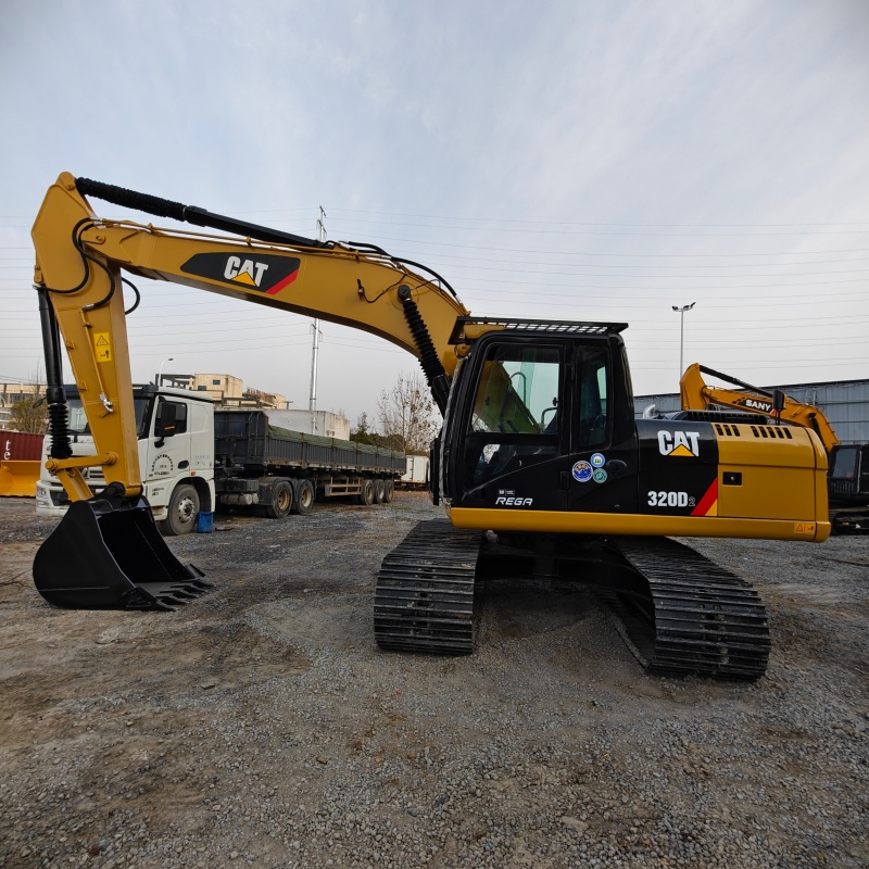 Caterpillar 320D2（2）