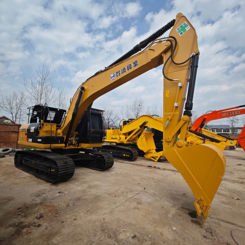 Caterpillar 324D image 2