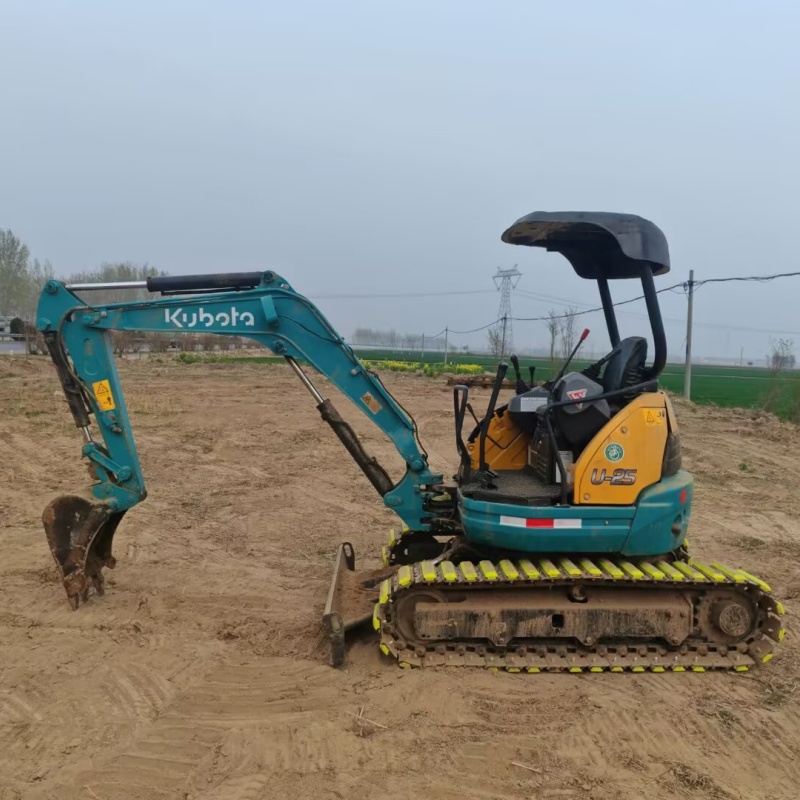 Kubota U25 image 2