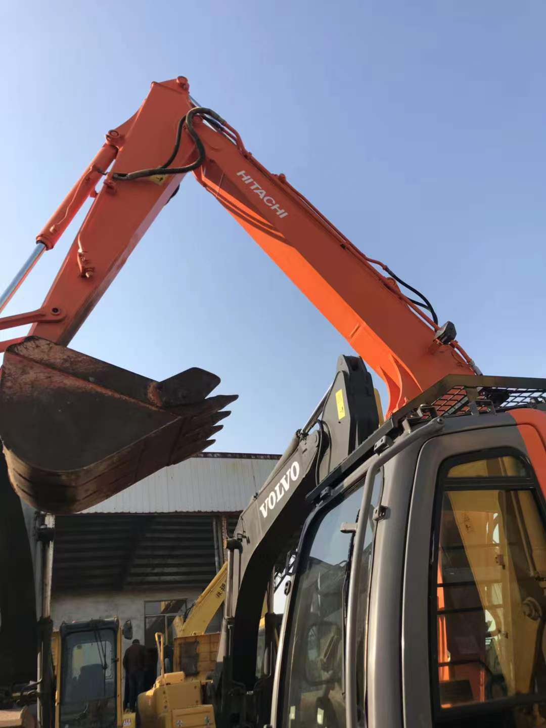 Hitachi 80 image 2