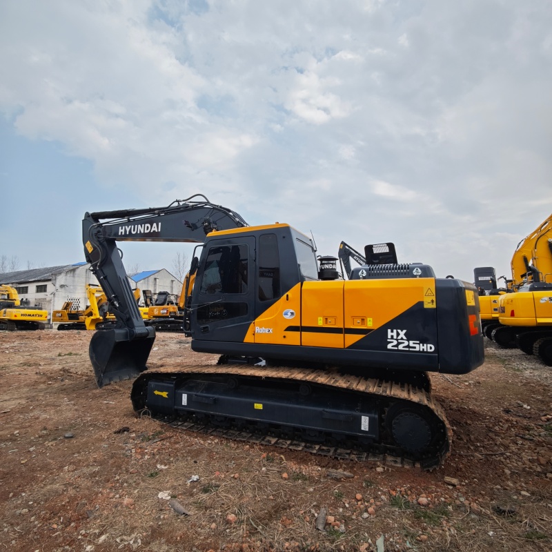 Hyundai 225HD image 2