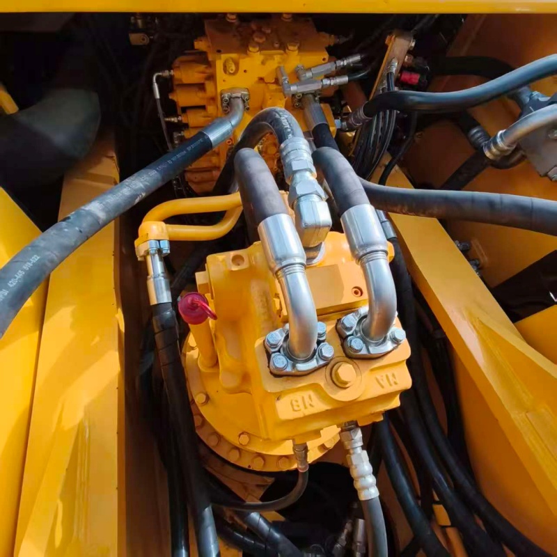 Komatsu 400-8R image 12