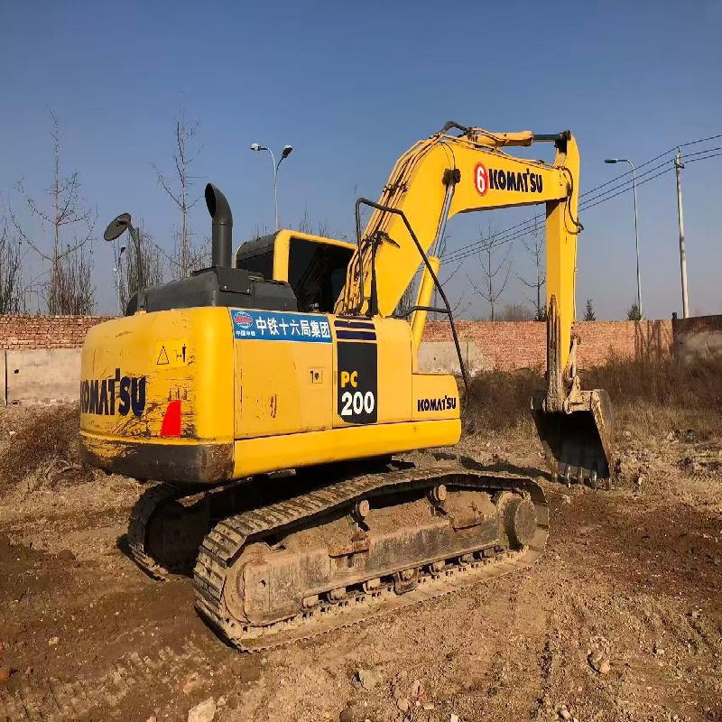 Komatsu 200 Authentic image 3