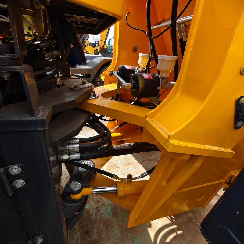 Komatsu 70 image 3