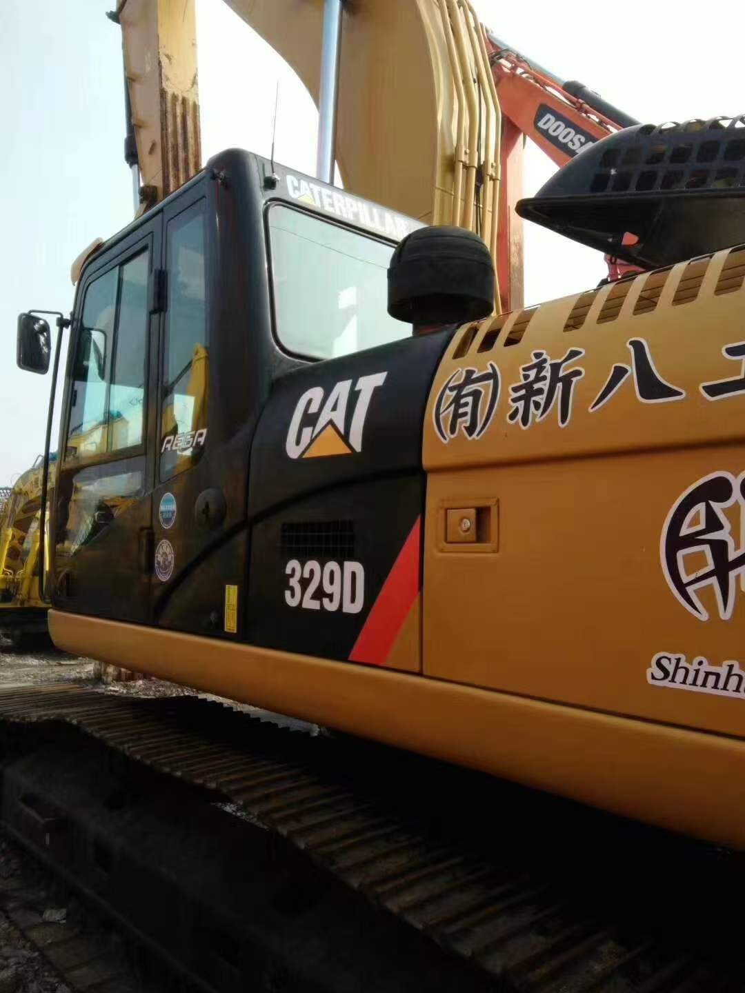 Caterpillar 329D image 3
