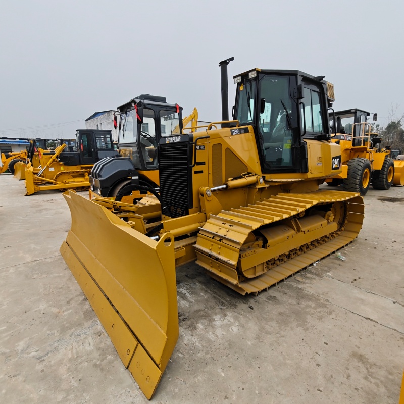 Caterpillar D5K image 3
