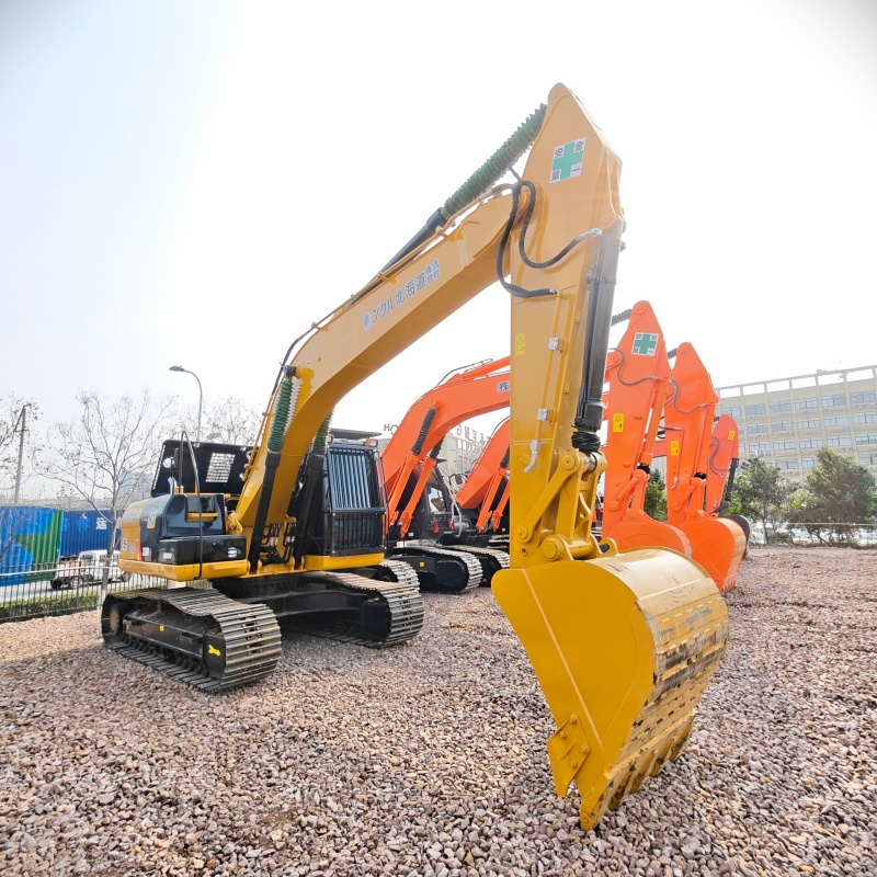 Caterpillar 320D2 image 3