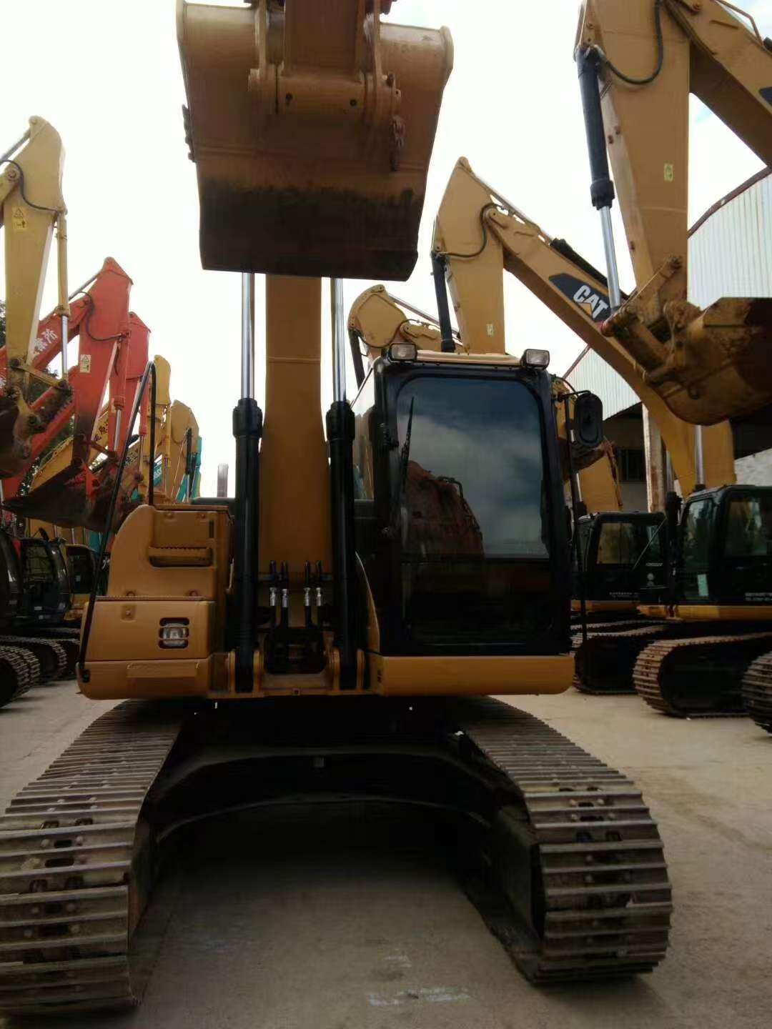 Caterpillar 318C image 3