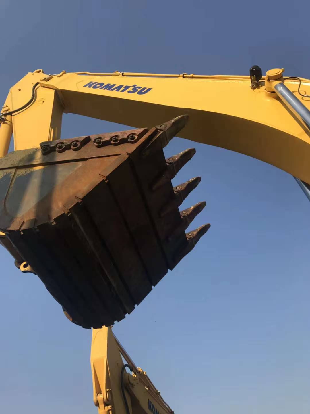 Komatsu 450 image 4