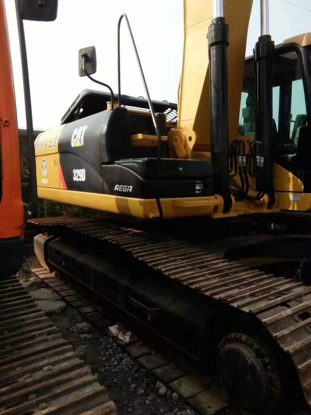 Caterpillar 329D image 4