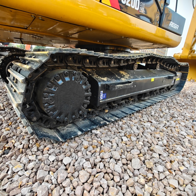 Caterpillar 320D2 image 4