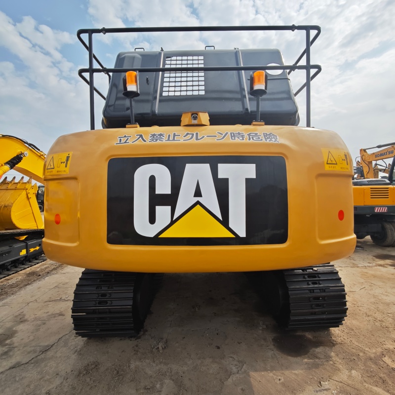 Caterpillar 324D image 4