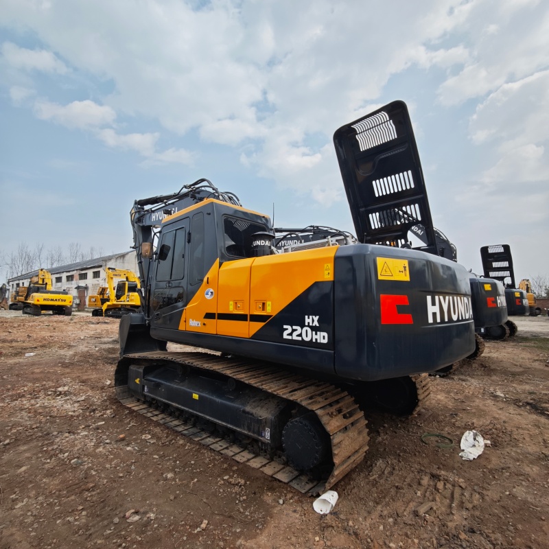 Hyundai 220HD image 4