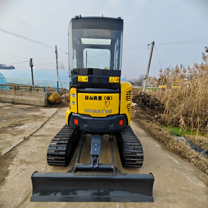 Komatsu 35 image 4