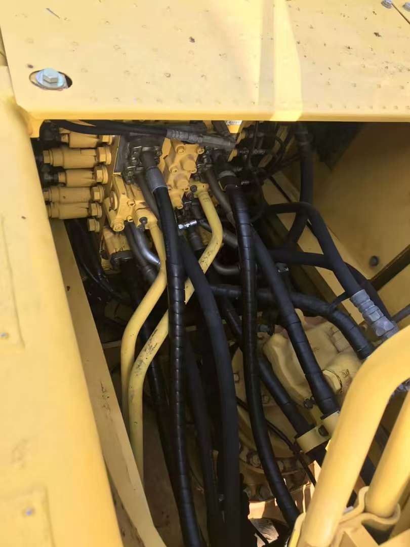 Komatsu 120 image 5