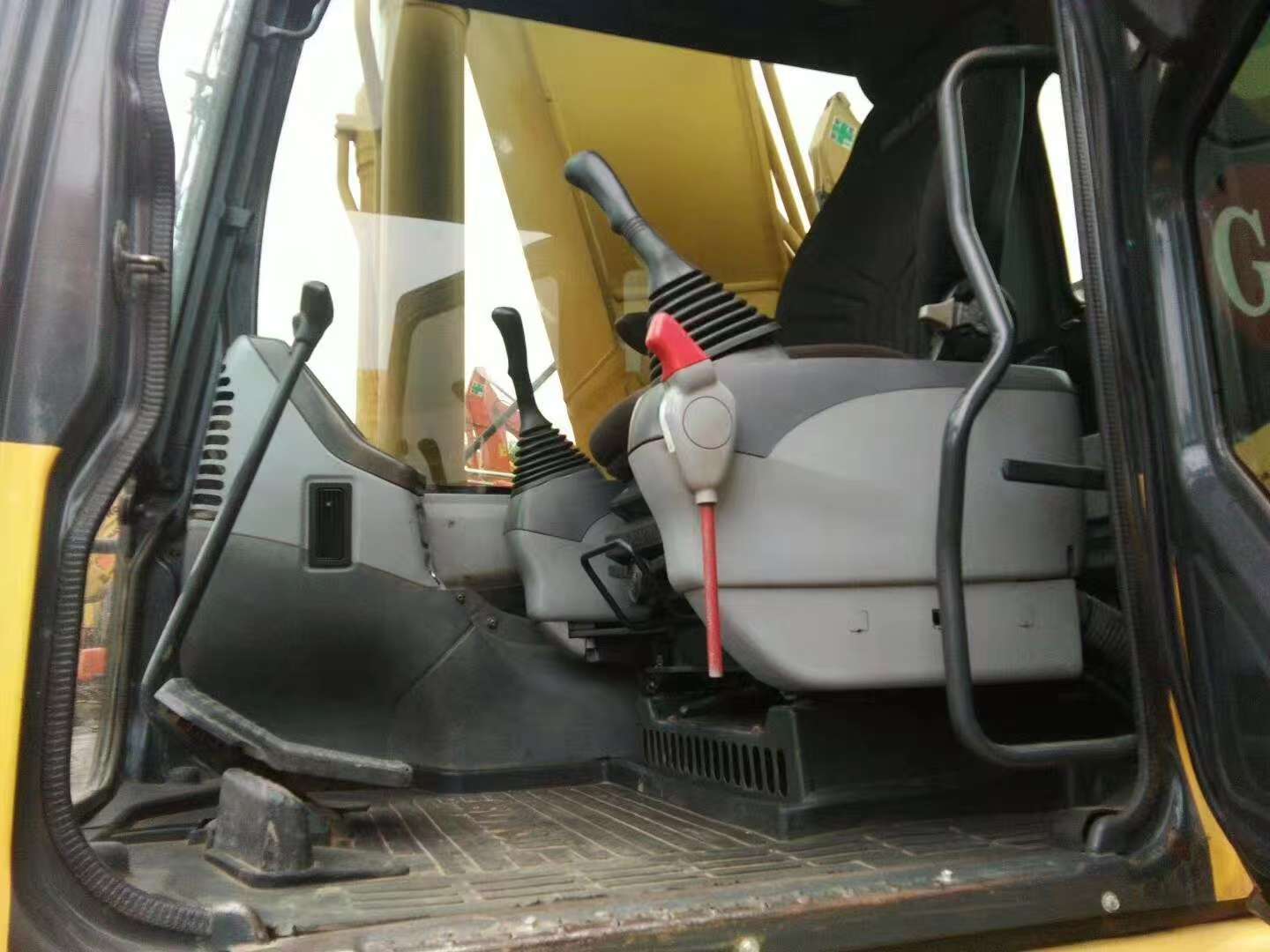 Komatsu 350 image 5