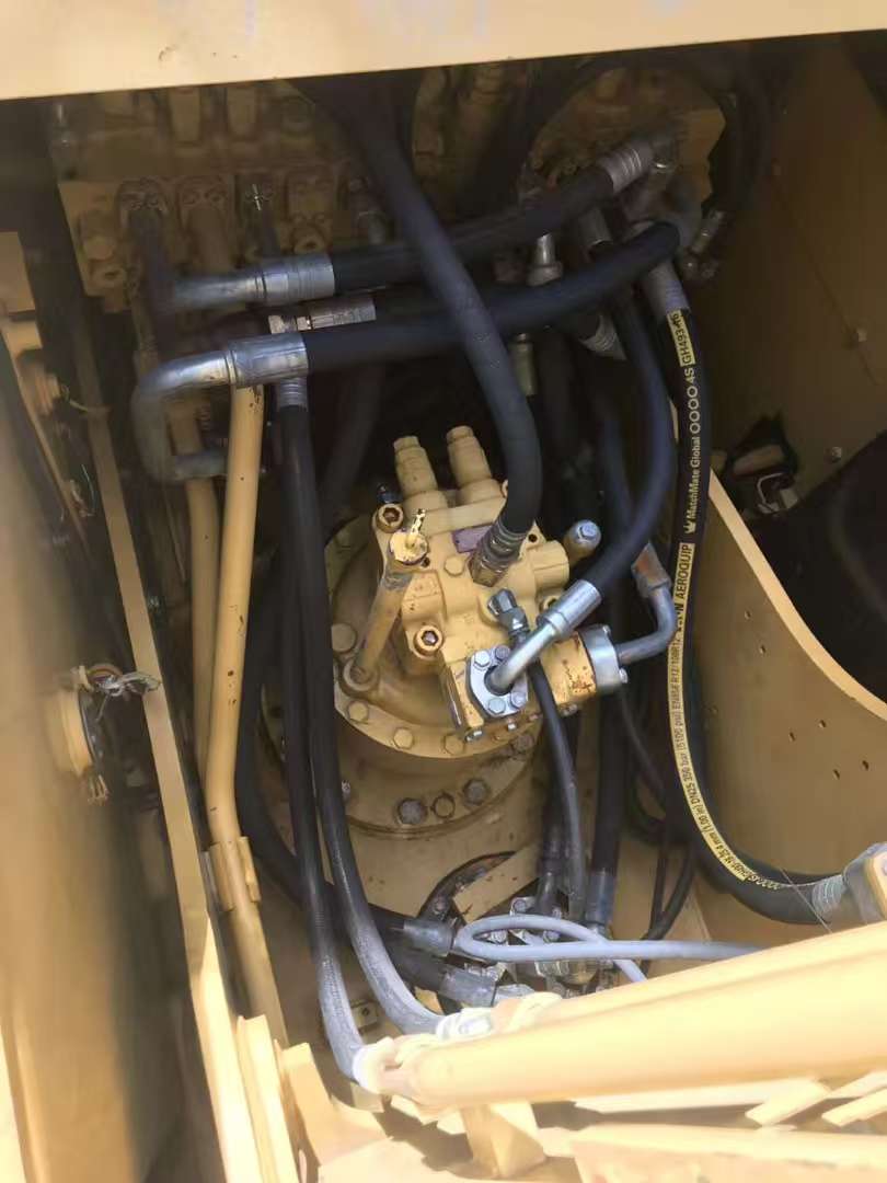 Caterpillar 323D image 5
