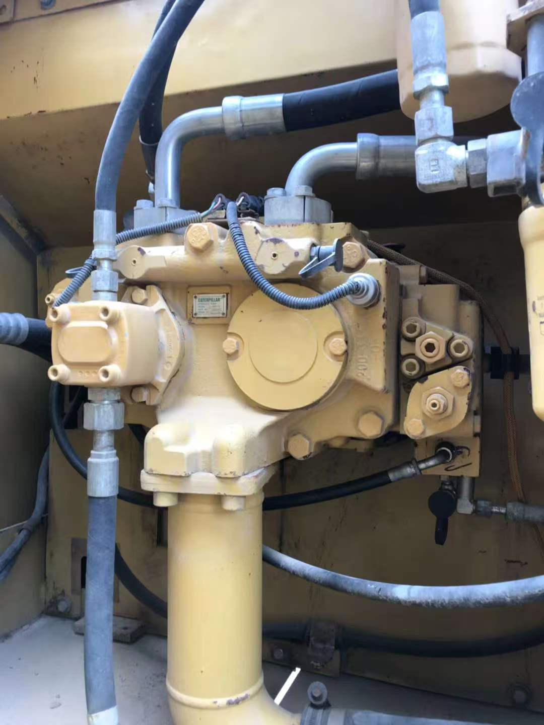 Caterpillar 325D image 5