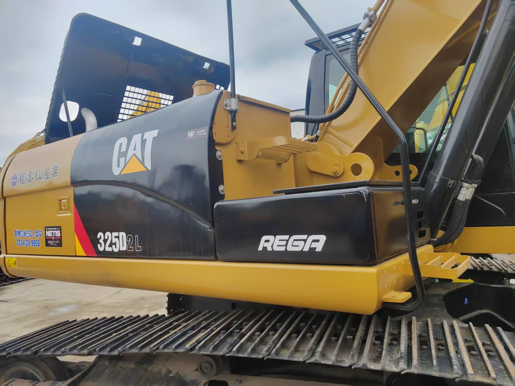 Caterpillar 325D2 image 5