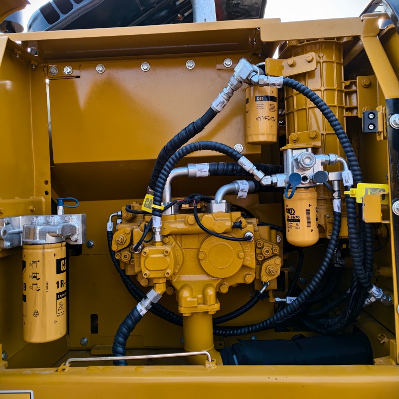 Caterpillar 320D image 10