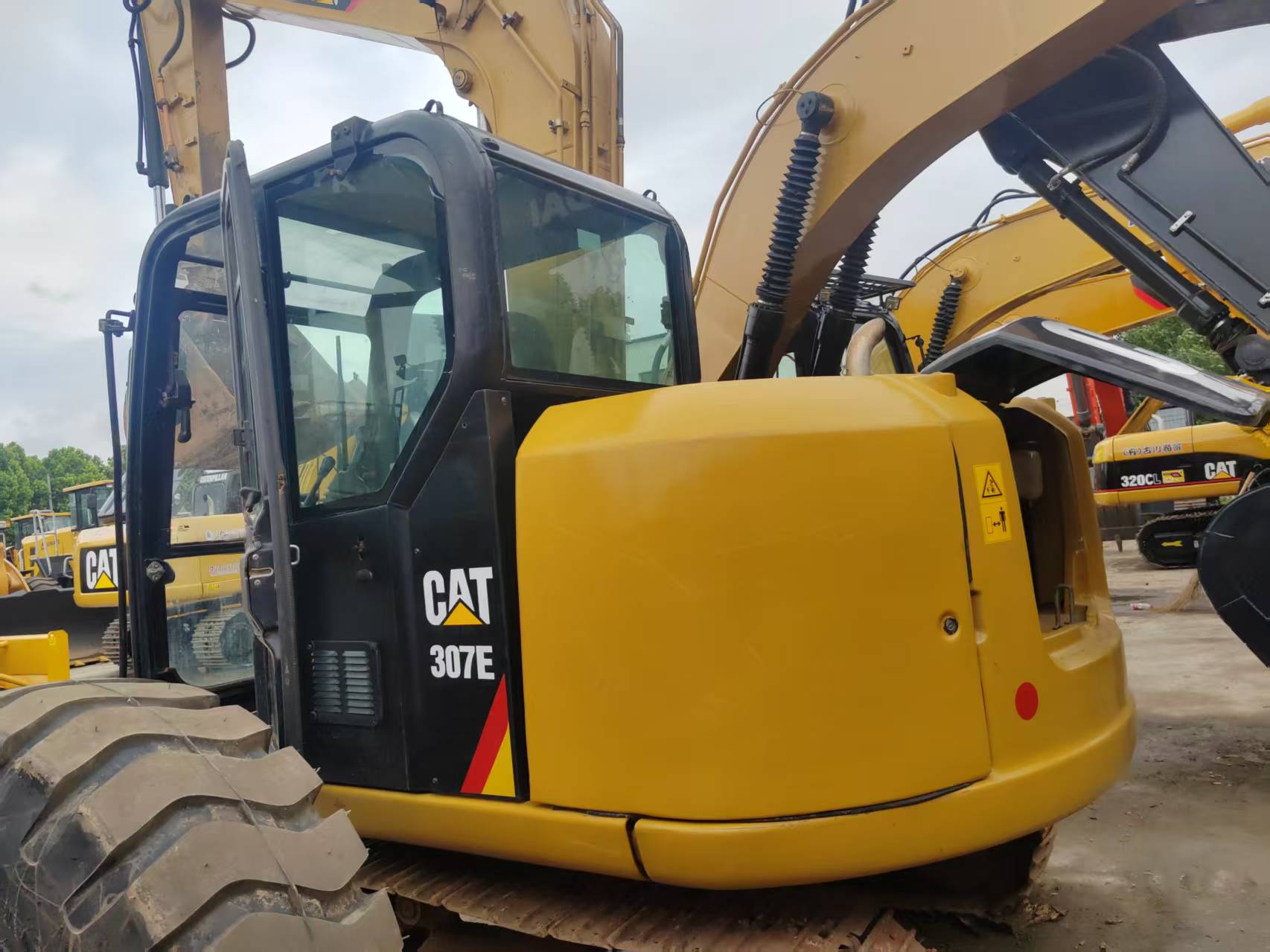 Caterpillar 307D image 5