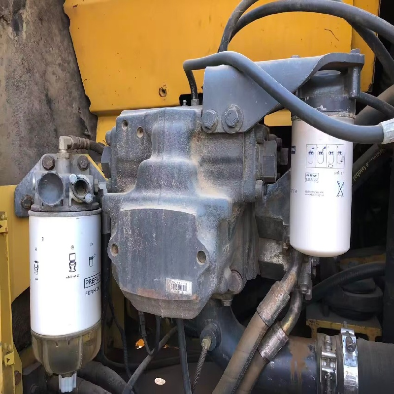 Komatsu 200 Authentic image 6