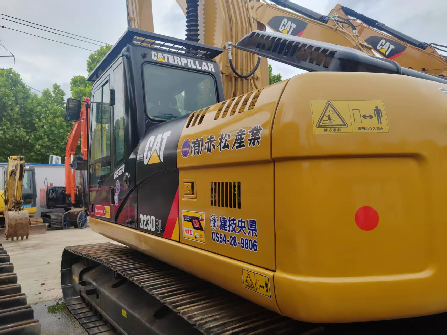 Caterpillar 323D 2 image 6
