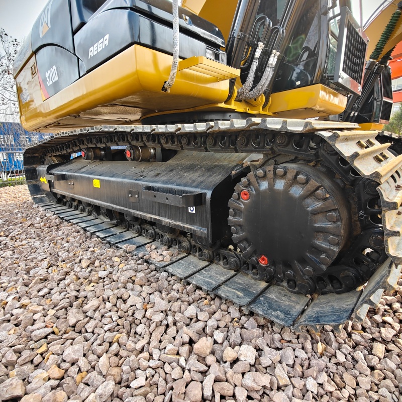 Caterpillar 320D image 5