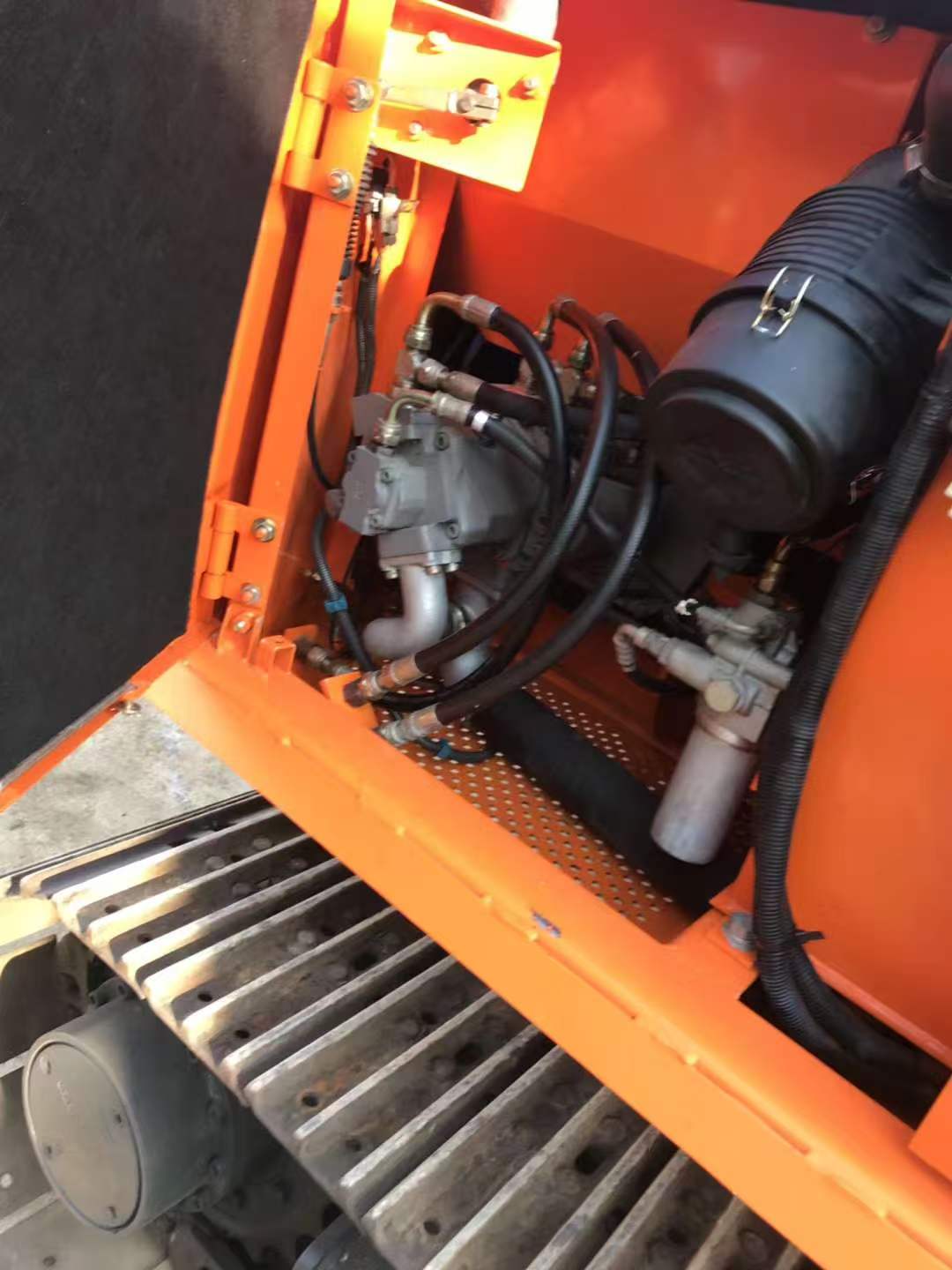 Hitachi 80 image 6