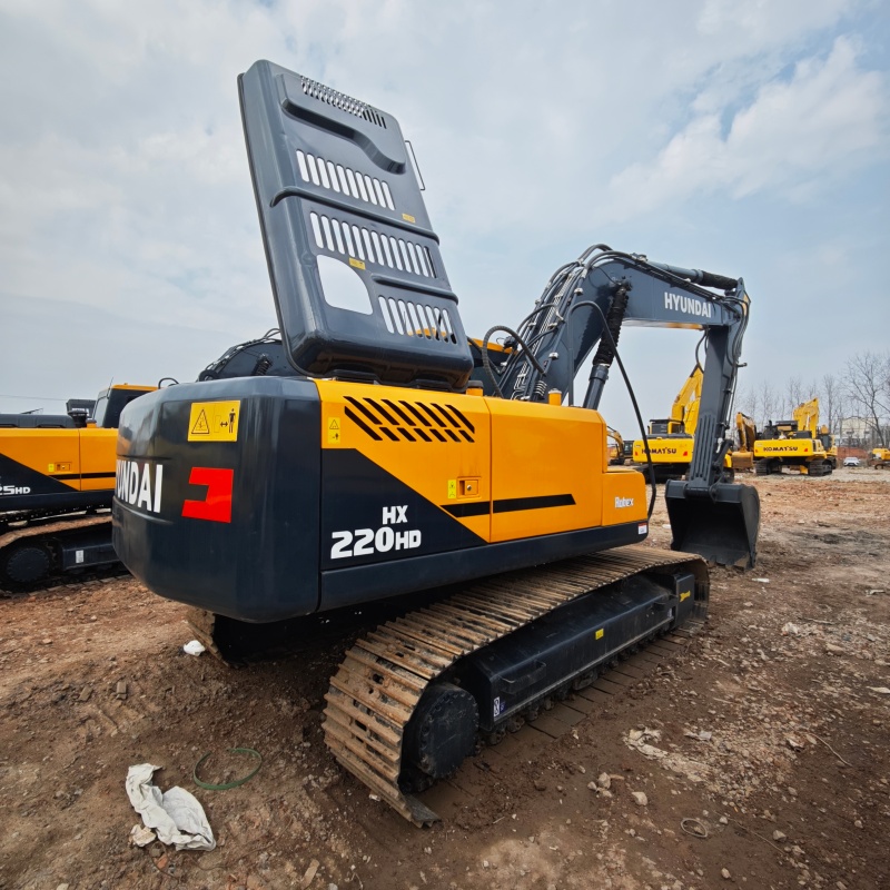Hyundai 220HD image 6