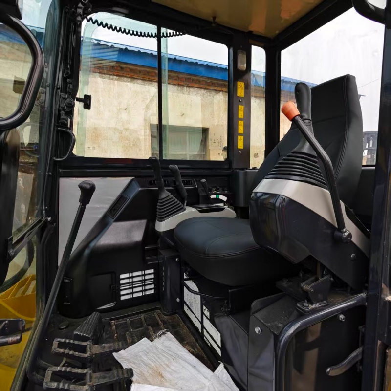 Komatsu 56 image 6