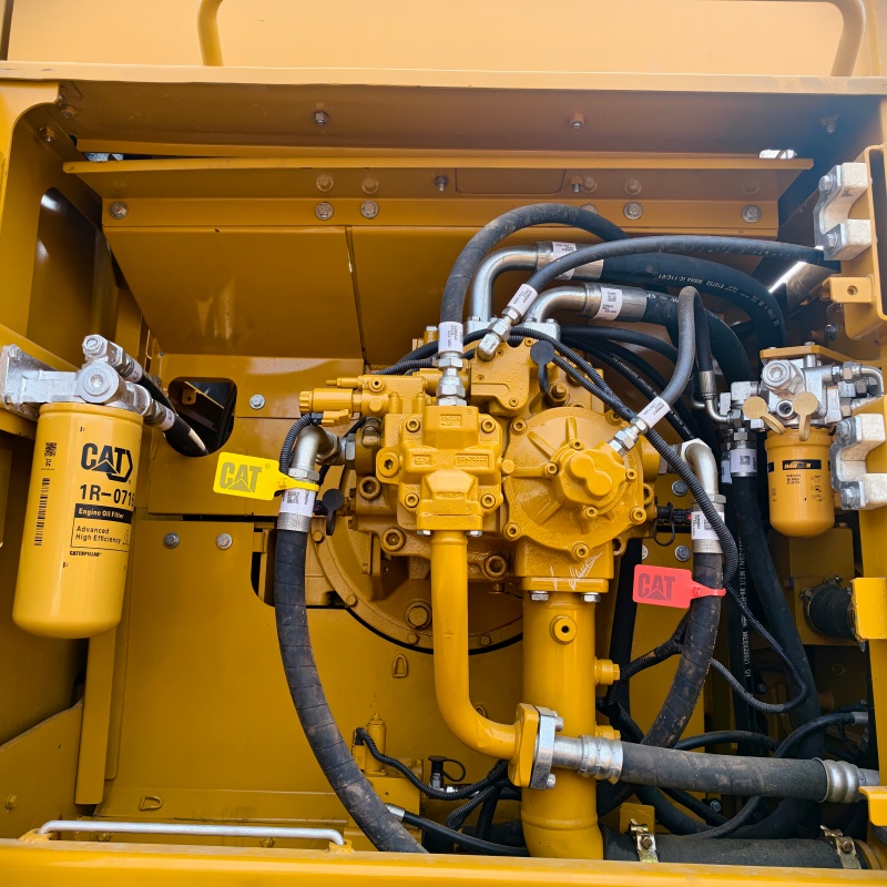Caterpillar 349D image 8