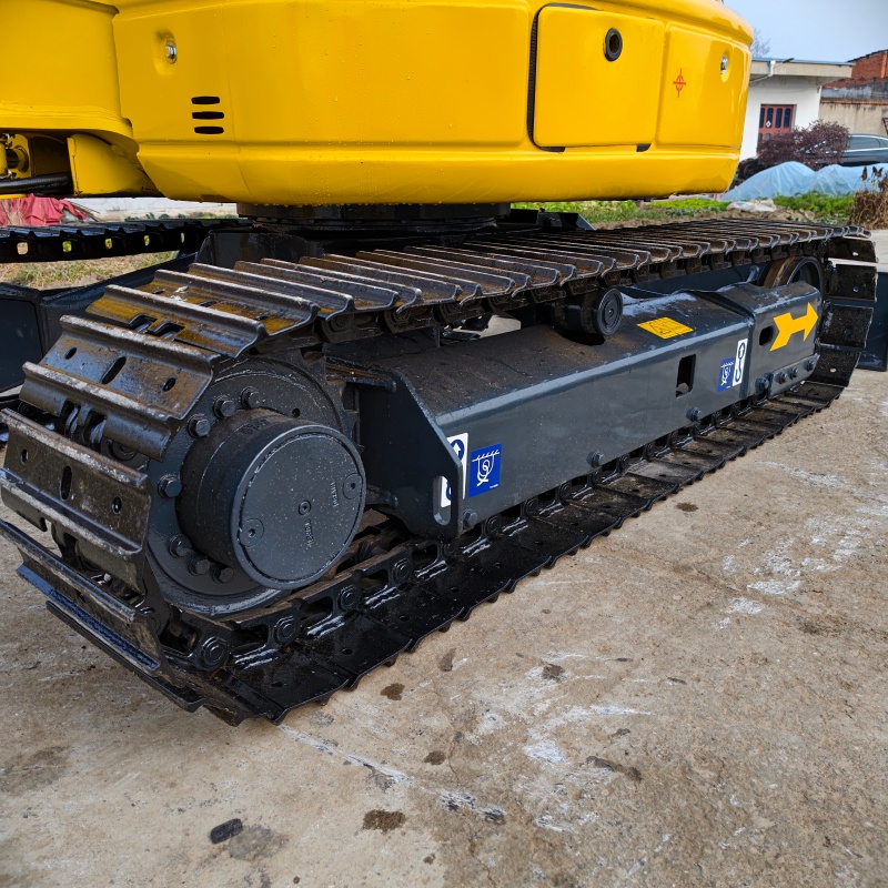 Komatsu 35 image 7