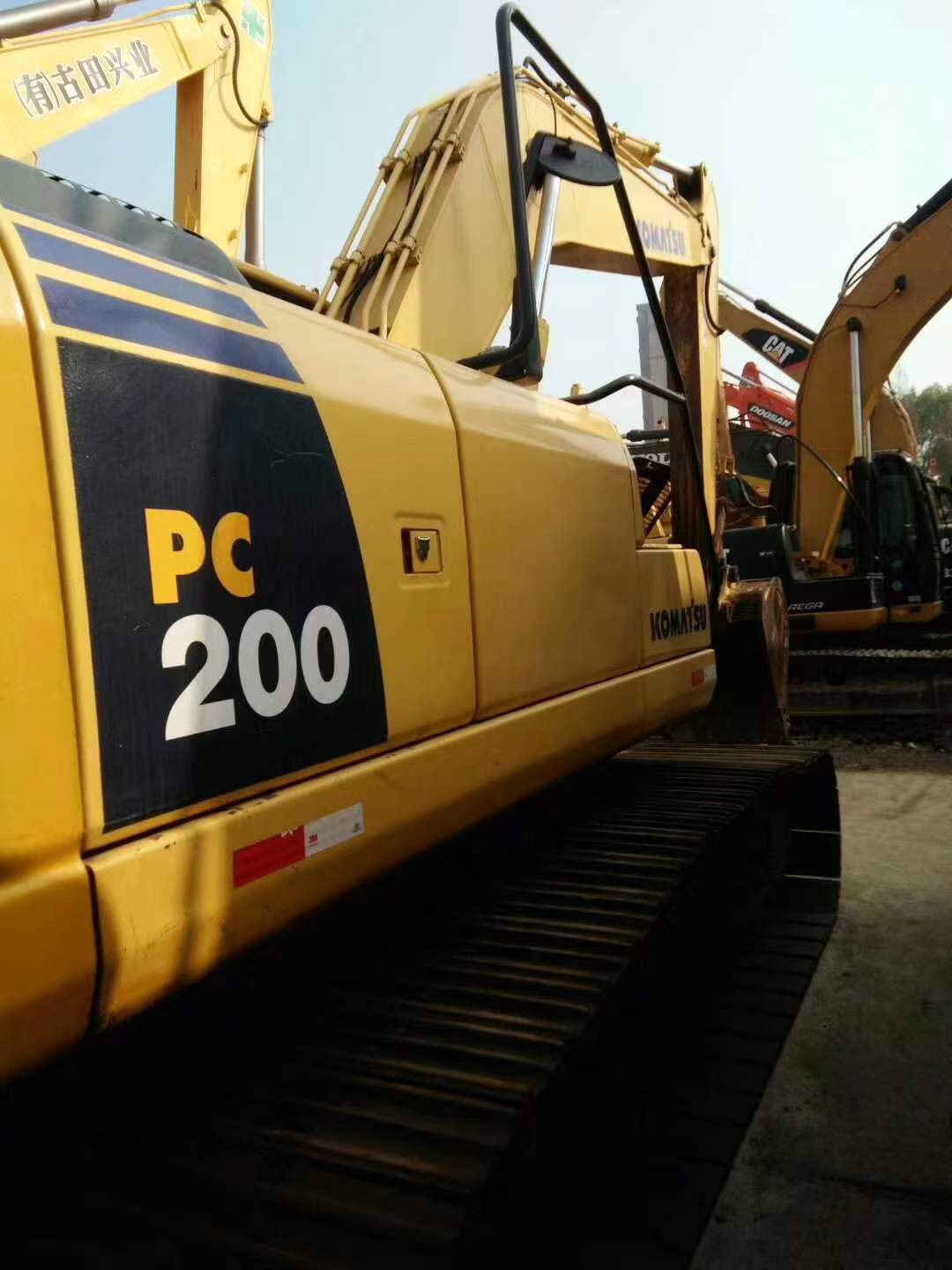 Komatsu 200-8 2 image 7