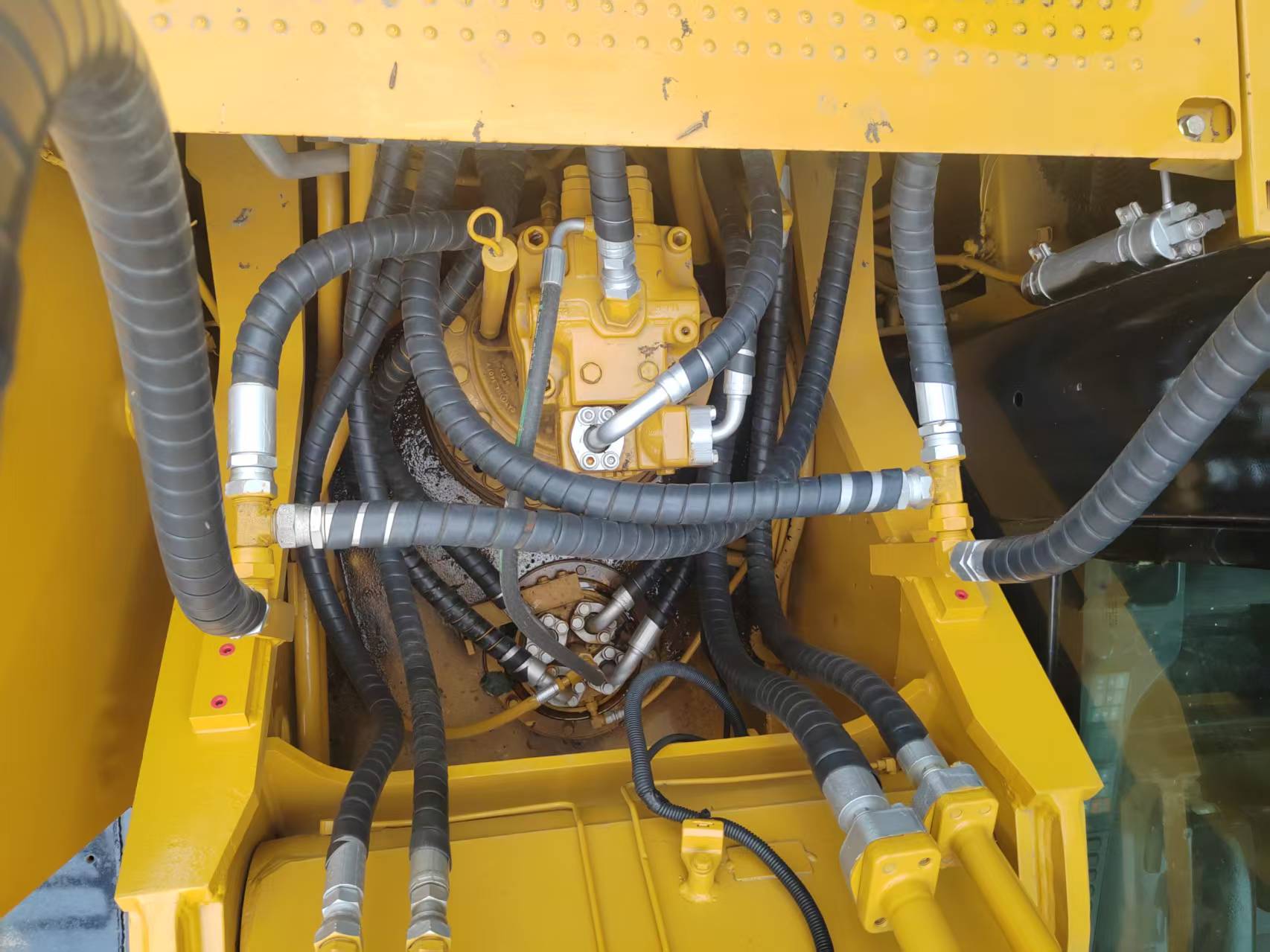 Caterpillar 329D 2 image 8