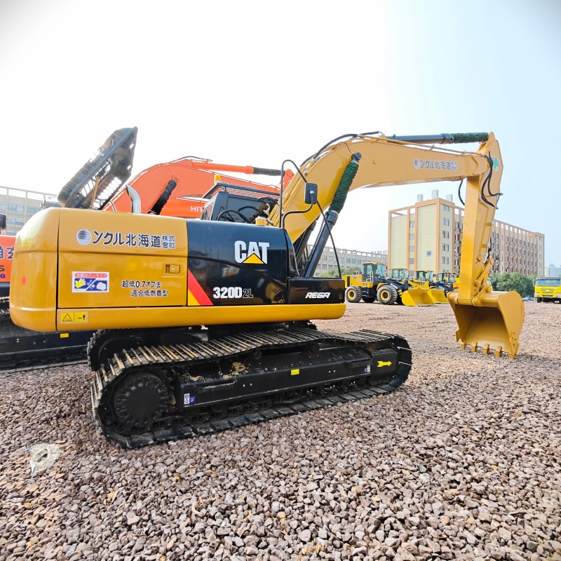 Caterpillar 320D2 image 7