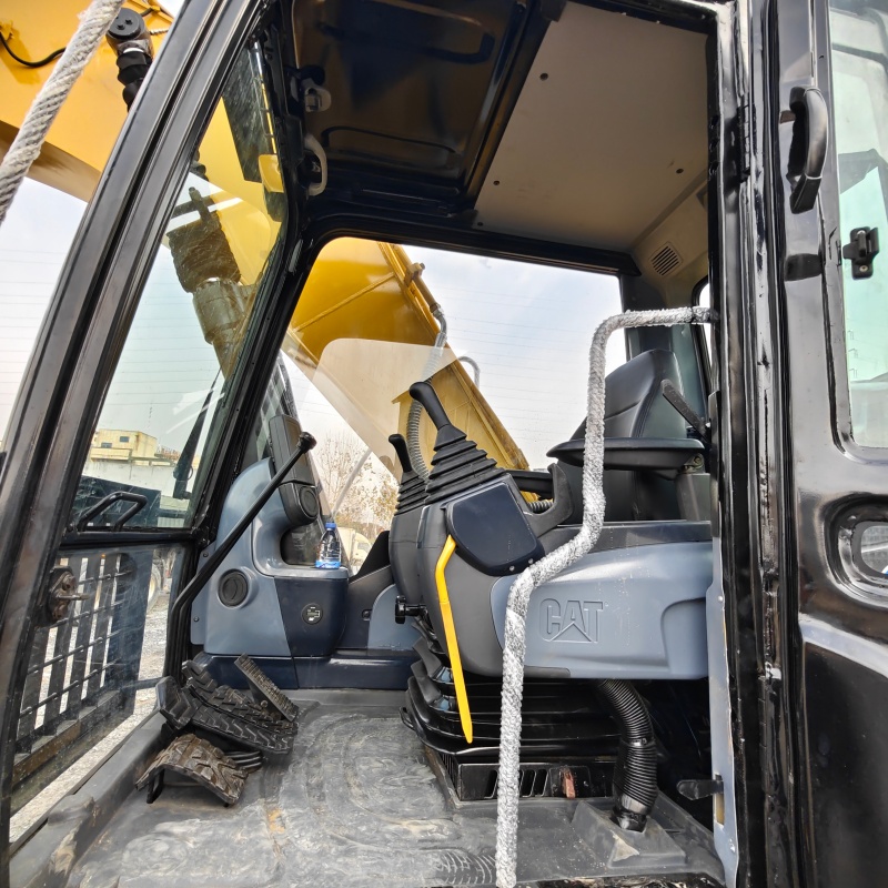 Caterpillar 320D2（2） image 8