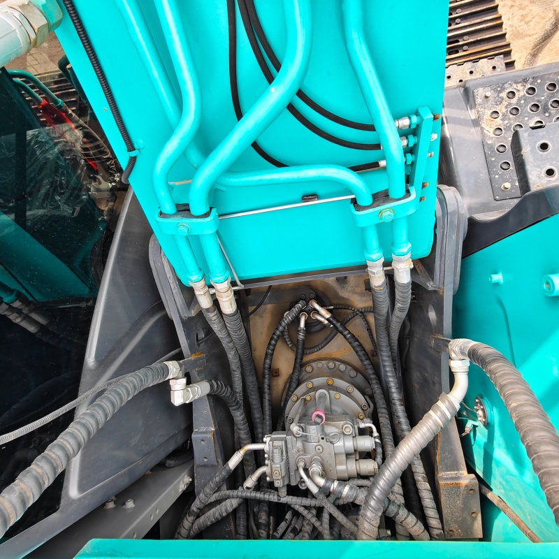 Hitachi200 image 9