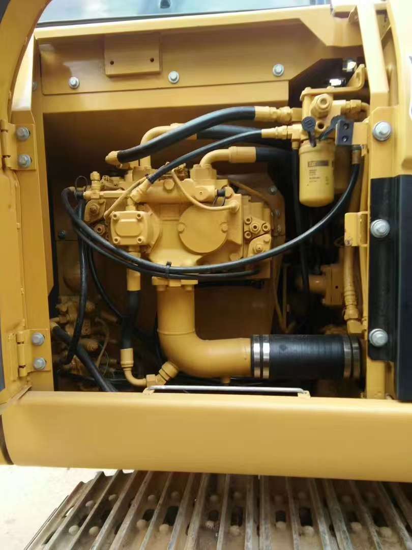 Caterpillar 318C image 8