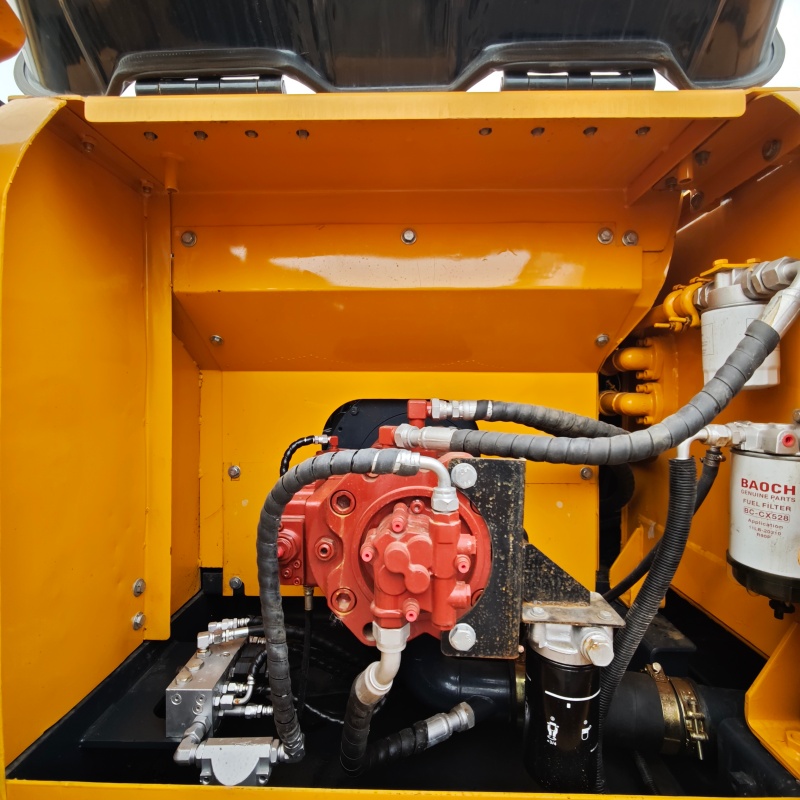 Hyundai 220HD image 8