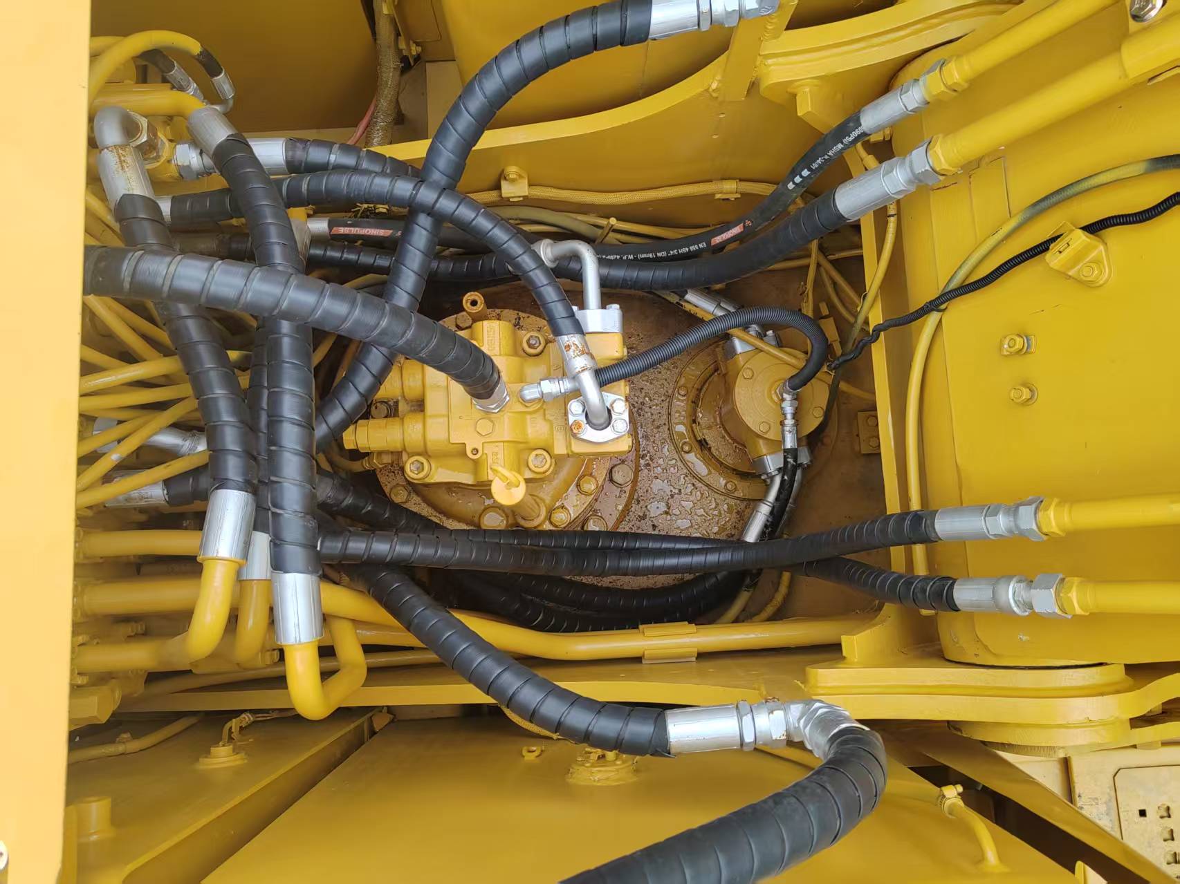 Caterpillar 320C image 8