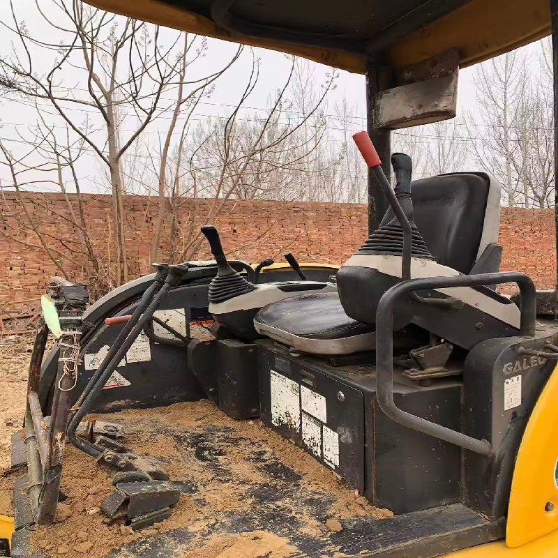 Komatsu 30 image 8