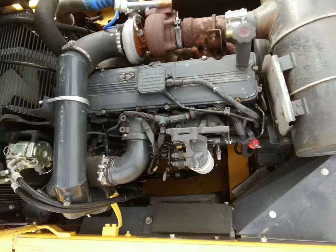 Komatsu 350-8 image 8