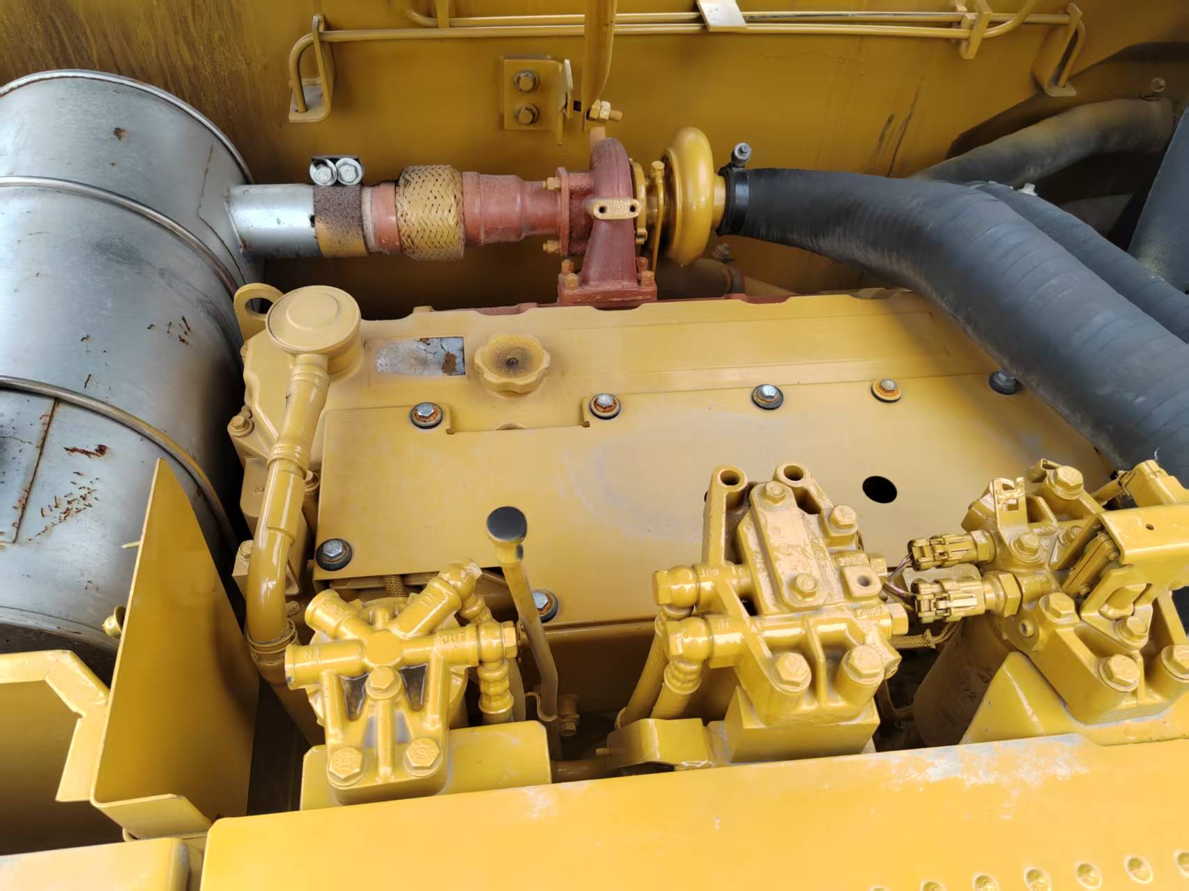 Caterpillar 323D 2 image 9
