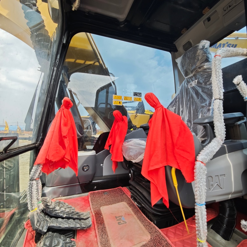 Caterpillar 312D2 image 9